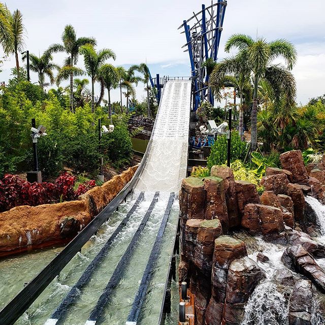 Ride Review: Infinity Falls at SeaWorld Orlando | World of Universal