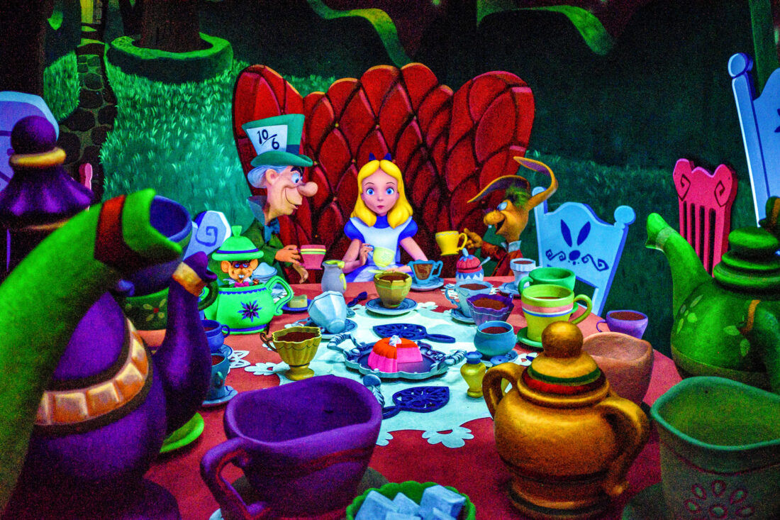 Alice in Wonderland at Disneyland Resort - World of Universal