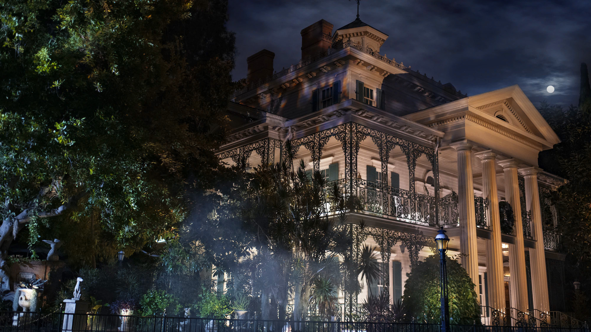 Haunted Mansion at Disneyland Resort World of Universal